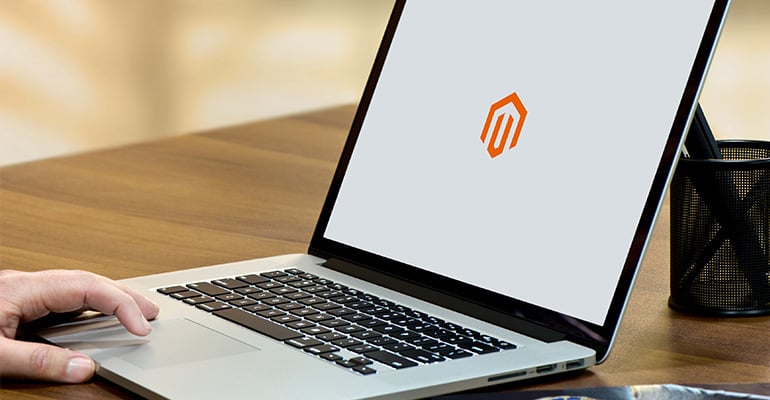 Magento CMS на екрані комп'ютера