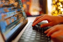 Mastering AI Prompts: A Guide for HR Professionals to Enhance Results
